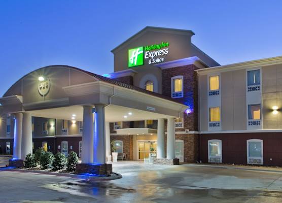 Holiday Inn Express & Suites ALVARADO by IHG 1
