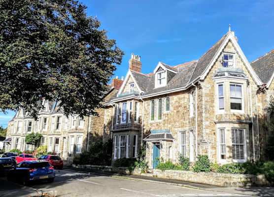 Treventon Guest House 1