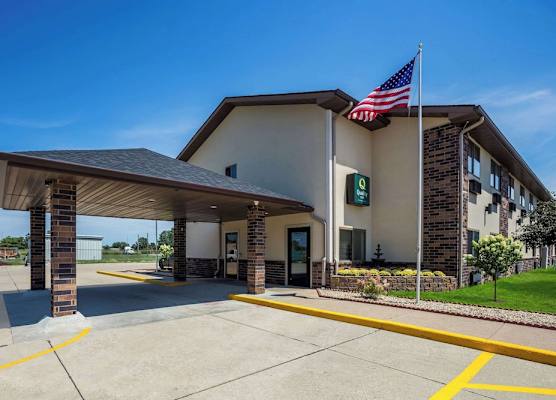 Quality Inn Galesburg near US Highway 34 and I-74 1