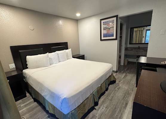 Travelodge by Wyndham Sacramento / Rancho Cordova 1