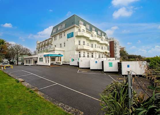 Bournemouth East Cliff by Belvilla 1