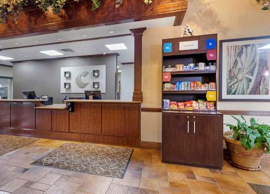 Comfort Suites Marshall 1
