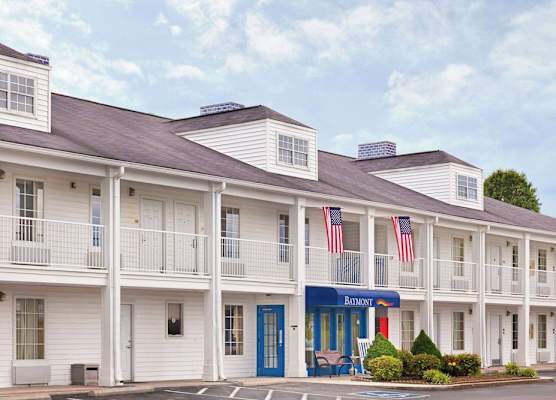 Baymont by Wyndham Tullahoma 1