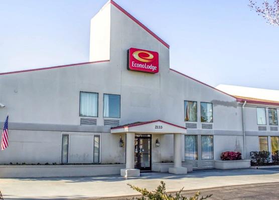 Econo Lodge Burlington I-40 1