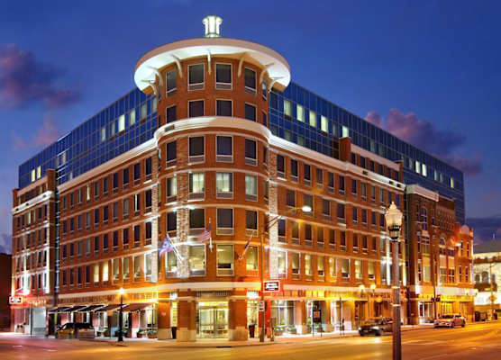 Hampton Inn & Suites Columbus-Downtown 1