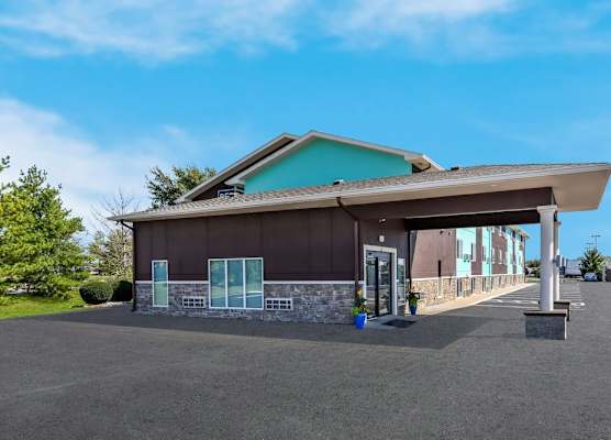 Baymont Inn & Suites by Wyndham 1