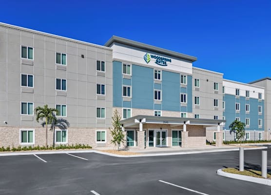 WoodSpring Suites Palm Springs - West Palm Beach 1