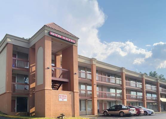 OYO Hotel Harriman near I-40 1