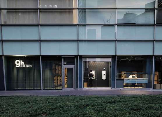 9h nine hours Shinagawa station for men 1