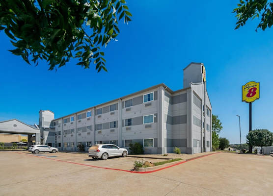 Super 8 by Wyndham Weatherford 1