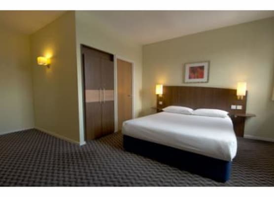 Travelodge Leeds Vicar Lane 1