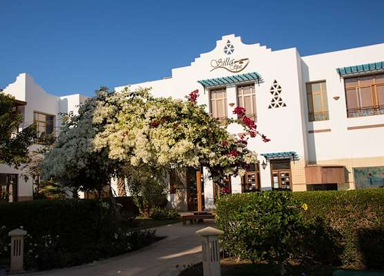 Lahami Bay Beach Resort 1