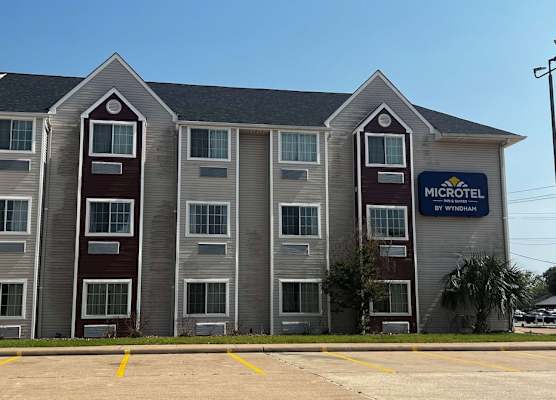Microtel Inn & Suites by Wyndham Houston/Webster/Nasa/Clearlake 1