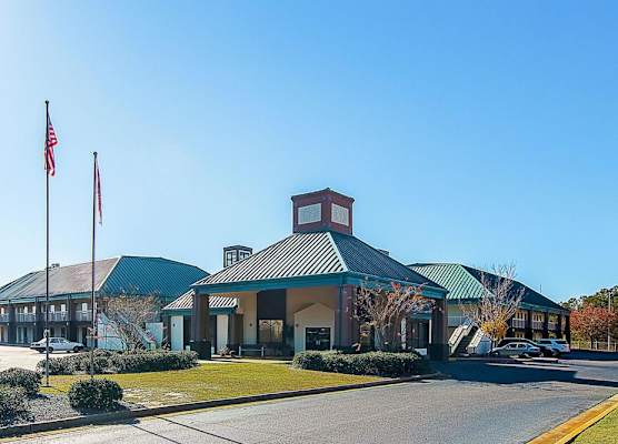 Econo Lodge 1