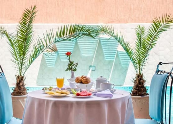 Hôtel Les Trois Palmiers 1