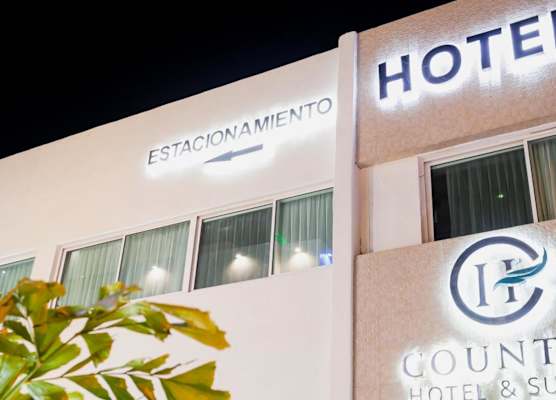 Hotel & Suites Country Valladolid 1