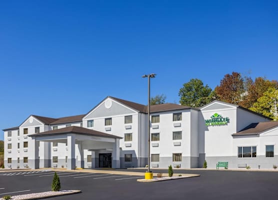 Wingate by Wyndham Pittsburgh New Stanton 1