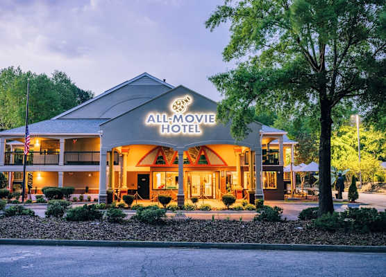 All-Movie Hotel 1
