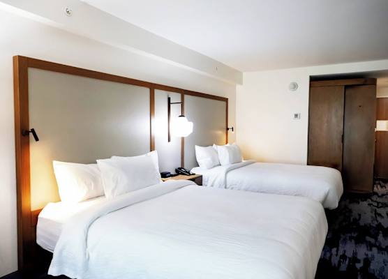 Fairfield by Marriott Inn & Suites Louisville Airport 1