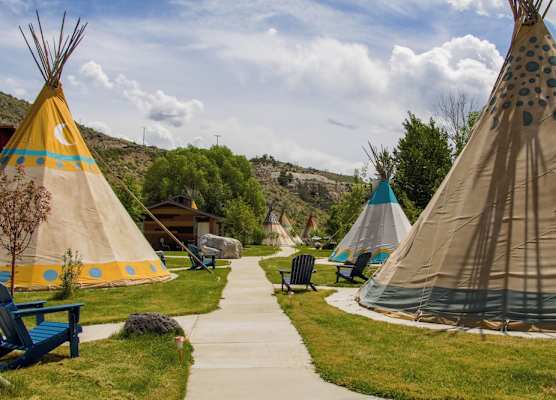 Yellowstone Tipis 1