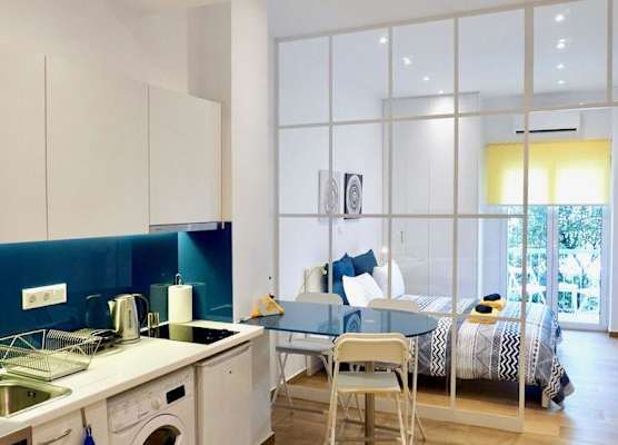 Charming Sunny Studio in Athens 1