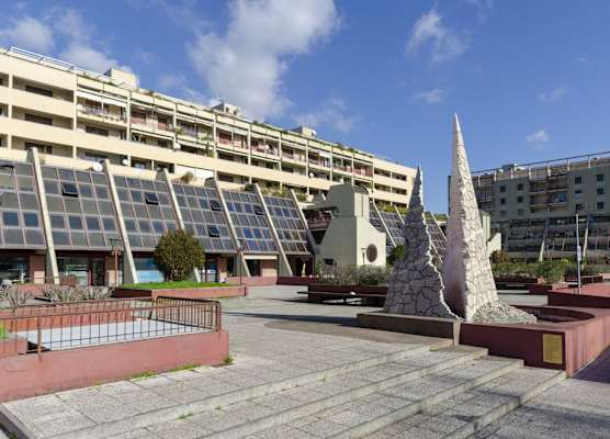 JOIVY Spacious Apt for 6, Near Train Station and Beach 1