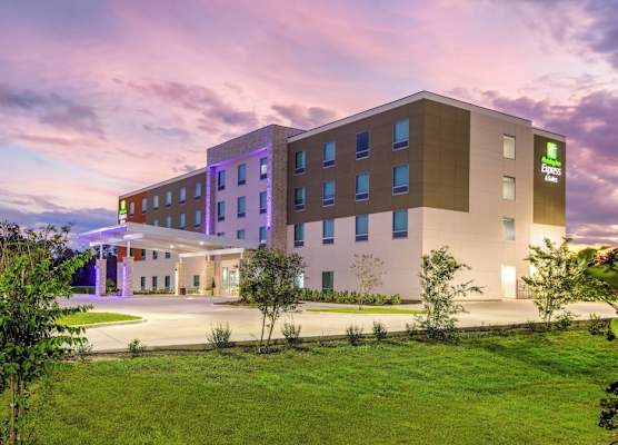 Holiday Inn Express & Suites JACKSONVILLE - MACCLENNY I-10 by IHG 1