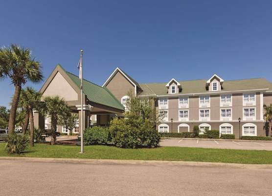 Country Inn & Suites by Radisson, Beaufort West, SC 1