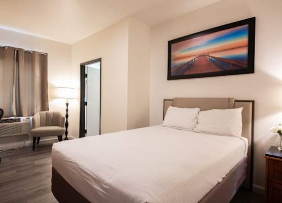 Anchor Pointe Inn 1
