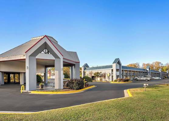 Super 8 by Wyndham Garysburg/Roanoke Rapids 1