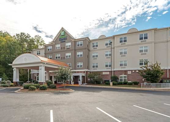 Holiday Inn Express & Suites LAGRANGE by IHG 1