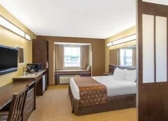 Microtel Inn & Suites by Wyndham Marietta 1