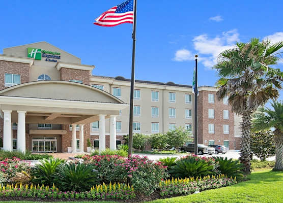 Holiday Inn Express & Suites GONZALES by IHG 1