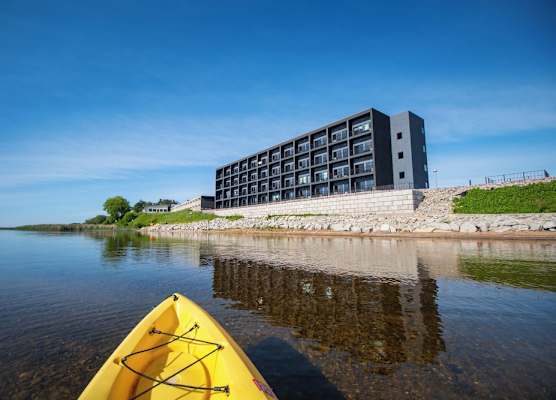 Terrace Bay Hotel - Lakefront 1