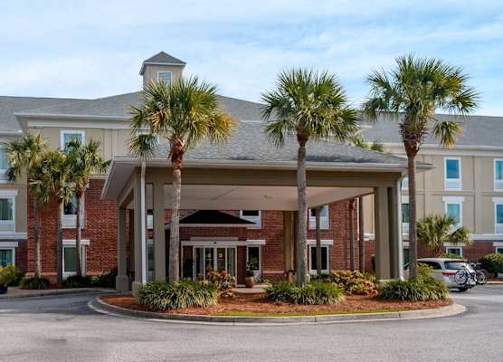 Comfort Inn & Suites Patriots Point 1