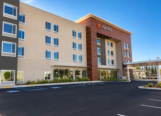 La Quinta Inn & Suites by Wyndham Tracy 1