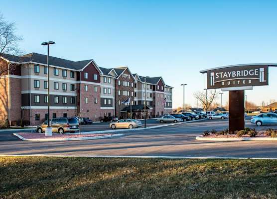 Staybridge Suites SCHERERVILLE by IHG 1