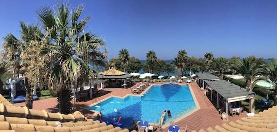 OASIS HOTEL KYPARISSIA 1