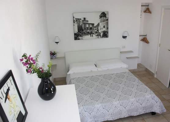 Casetta Minghitto Relaxing rooms in Capri 1