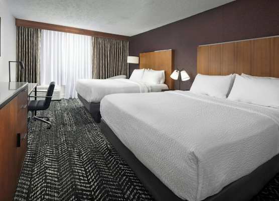 Four Points by Sheraton Kansas City Airport 1
