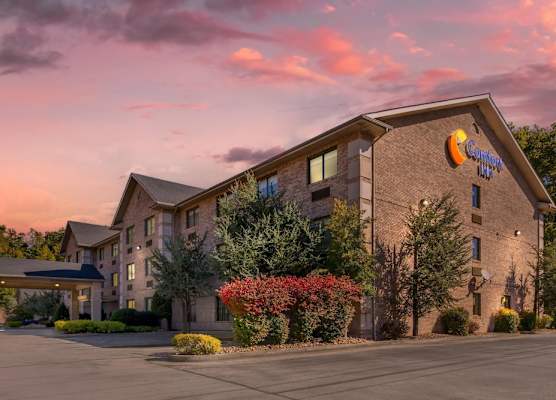 Comfort Inn Huntington near University area 1
