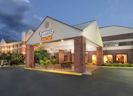 Fairfield by Marriott Inn & Suites Charlottesville North 1