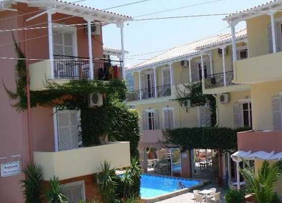 Happyland Hotel Apartments 1