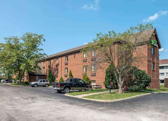 MainStay Suites Indianapolis Northwest - College Park 1