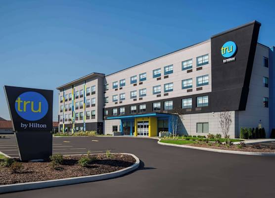 Tru By Hilton Merrillville 1