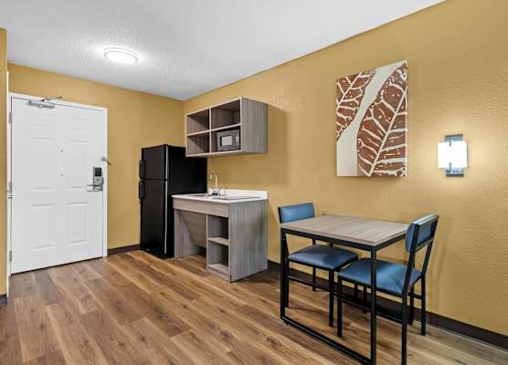 Suburban Studios Charlotte – Executive Park 1