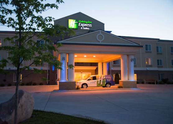 Holiday Inn Express & Suites NORTHWOOD by IHG 1
