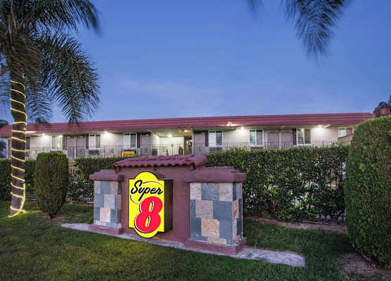 Super 8 by Wyndham Redlands/San Bernardino 1