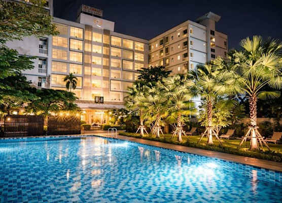 Sunday Platinum Suites 1