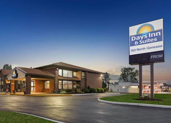 Days Inn by Wyndham Utica 1